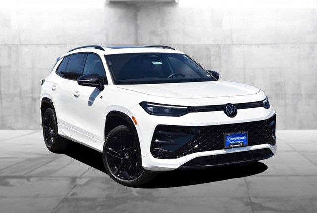 Volkswagen Tiguan Vehicle Image 02