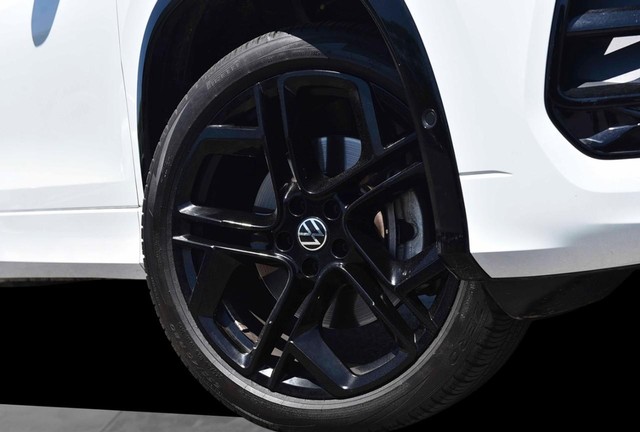 Volkswagen Tiguan Vehicle Image 03