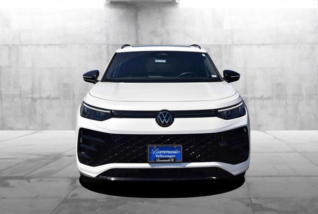 Volkswagen Tiguan Vehicle Image 04