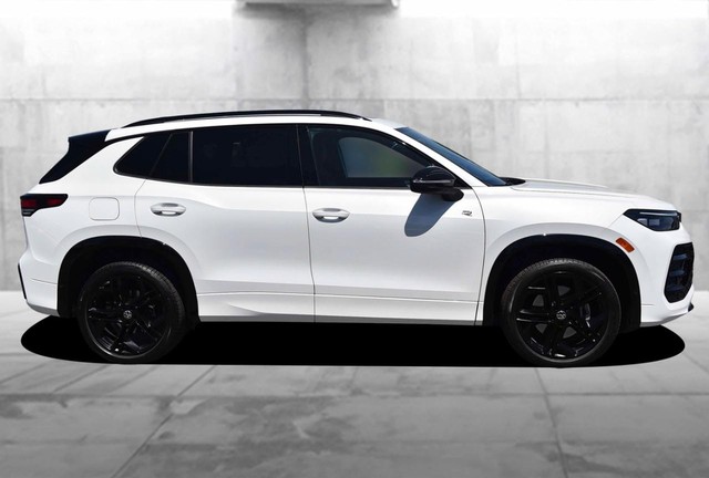 Volkswagen Tiguan Vehicle Image 05