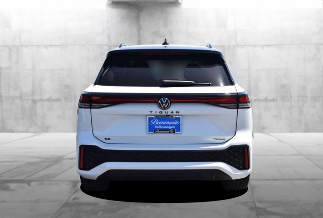 Volkswagen Tiguan Vehicle Image 06