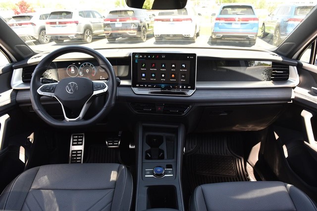 Volkswagen Tiguan Vehicle Image 07