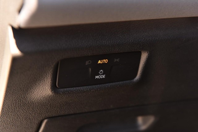Volkswagen Tiguan Vehicle Image 11