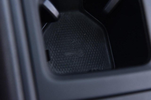 Volkswagen Tiguan Vehicle Image 16