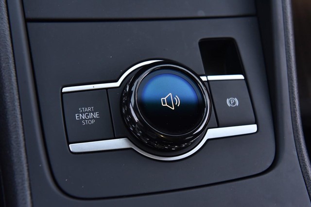 Volkswagen Tiguan Vehicle Image 17