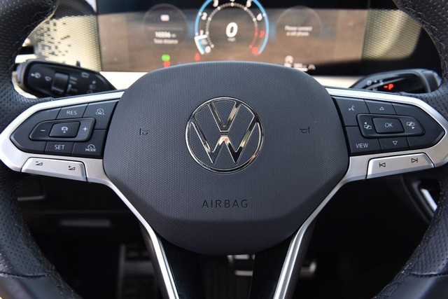 Volkswagen Tiguan Vehicle Image 18