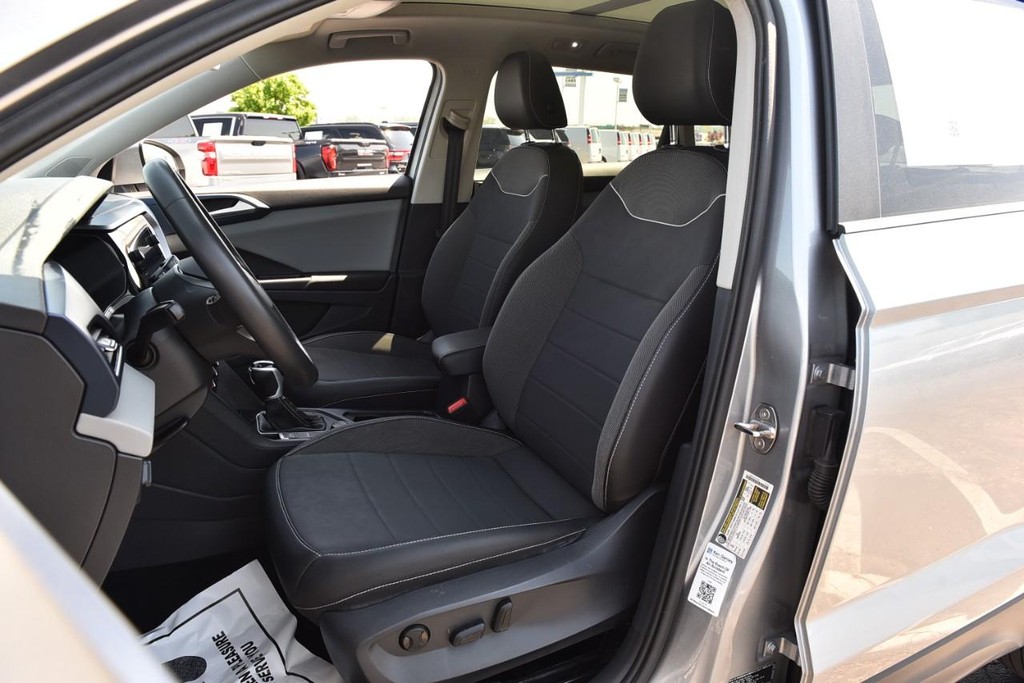 Volkswagen Taos Vehicle Full-screen Gallery Image 19