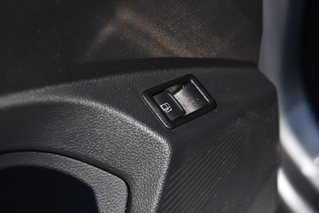 Volkswagen Taos Vehicle Image 09