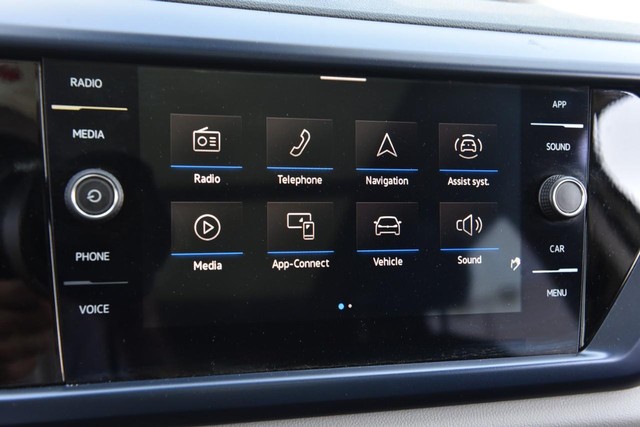 Volkswagen Taos Vehicle Image 13