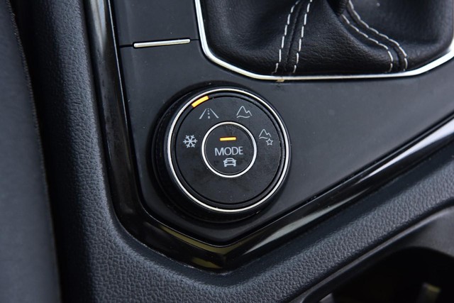 Volkswagen Taos Vehicle Image 17