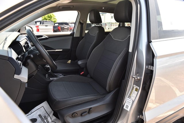 Volkswagen Taos Vehicle Image 19