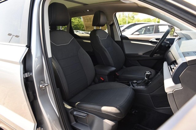 Volkswagen Taos Vehicle Image 20