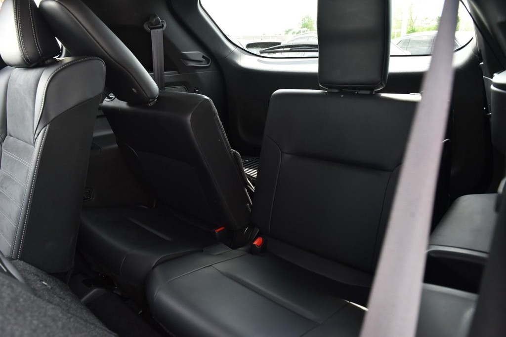 Mitsubishi Outlander Vehicle Full-screen Gallery Image 27