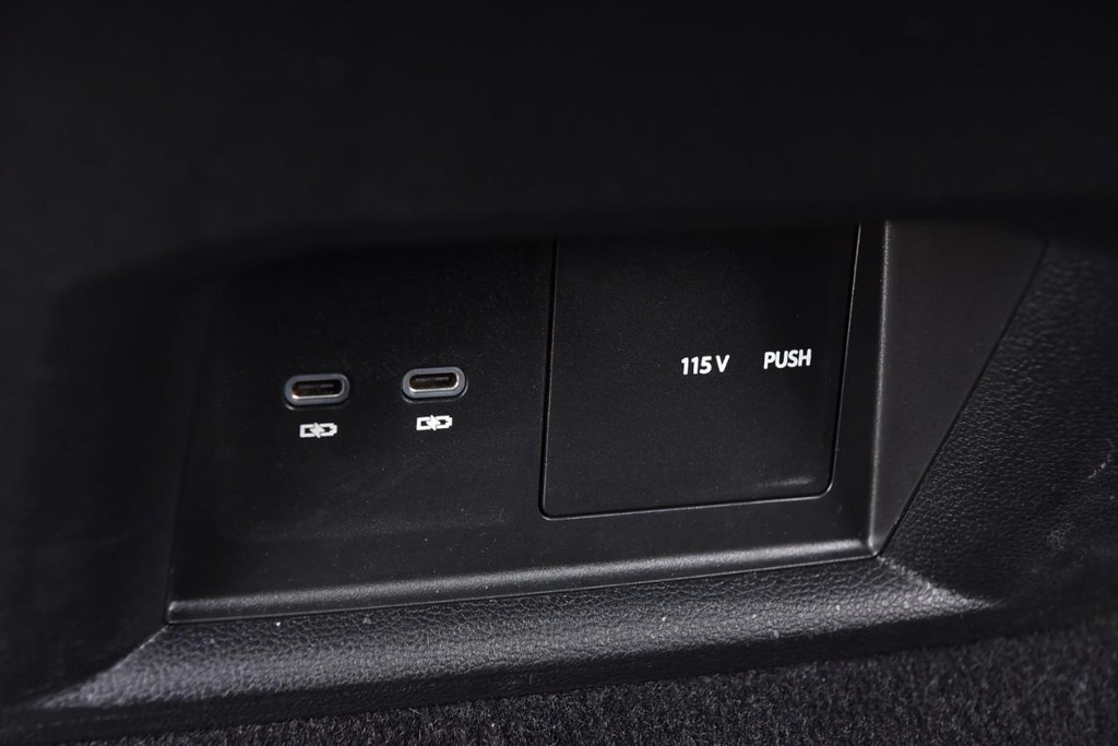 Volkswagen Atlas Cross Sport Vehicle Full-screen Gallery Image 24