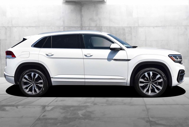 Volkswagen Atlas Cross Sport Vehicle Image 05