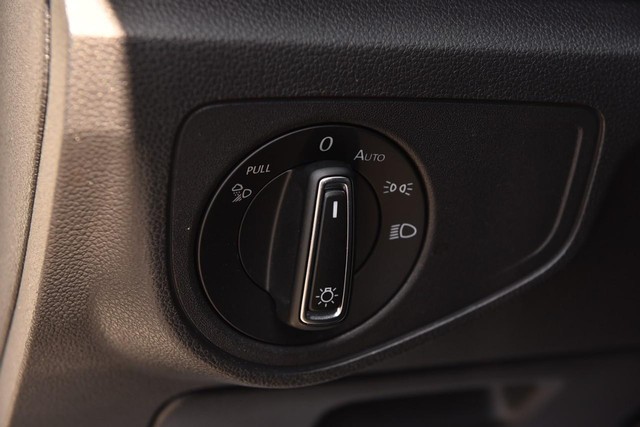 Volkswagen Atlas Cross Sport Vehicle Image 11