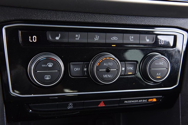 Volkswagen Atlas Cross Sport Vehicle Image 15