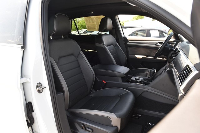 Volkswagen Atlas Cross Sport Vehicle Image 20