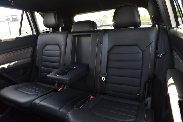 Volkswagen Atlas Cross Sport Vehicle Image 22