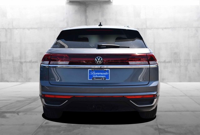 Volkswagen Atlas Cross Sport Vehicle Image 06