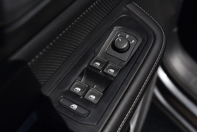 Volkswagen Atlas Cross Sport Vehicle Image 08