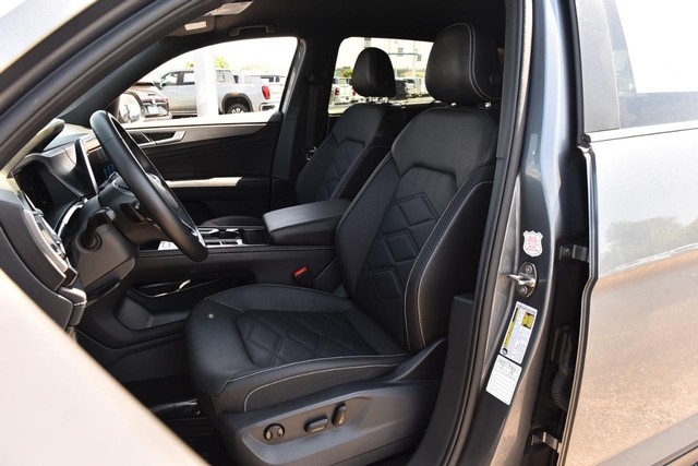 Volkswagen Atlas Cross Sport Vehicle Image 19