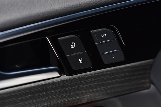 Audi A4 Sedan Vehicle Image 09