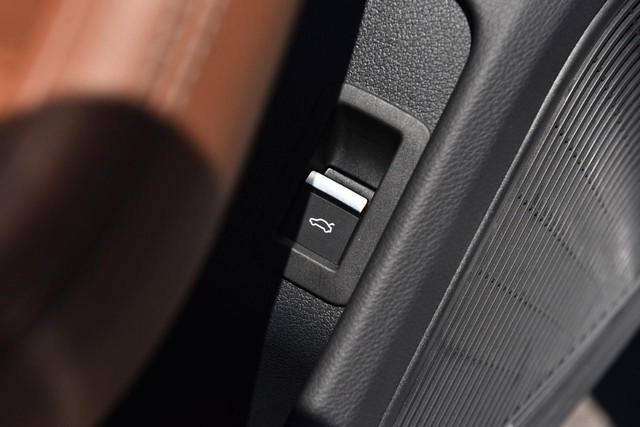 Audi A4 Sedan Vehicle Image 10