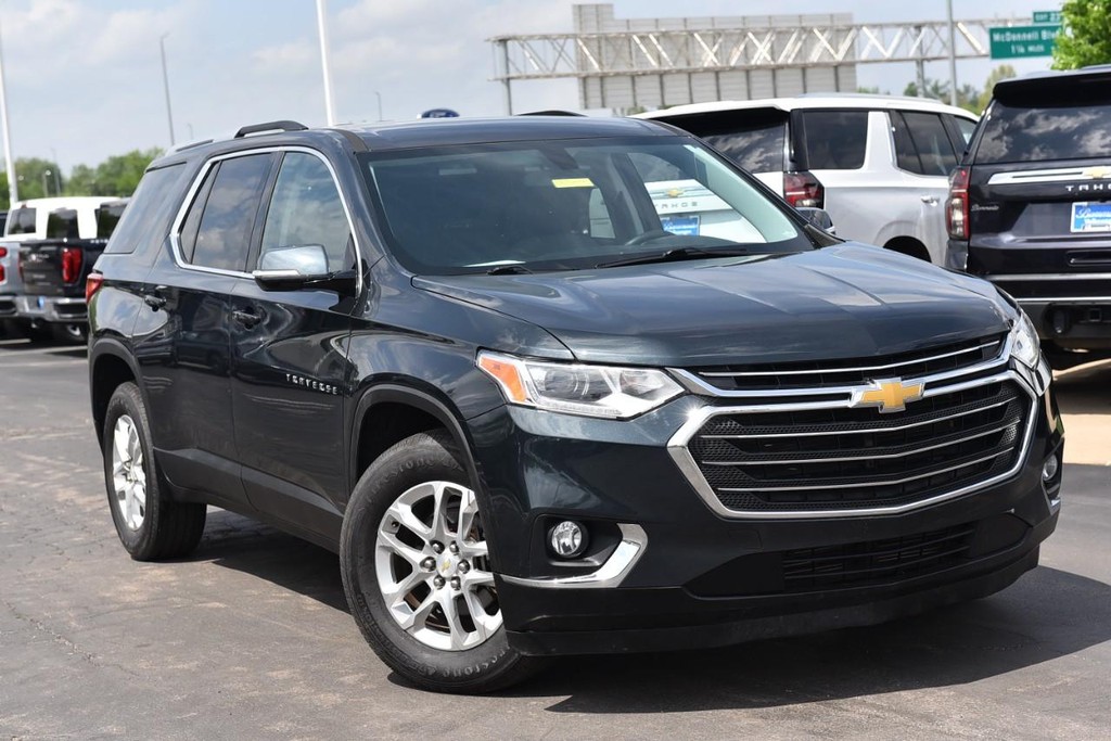 Chevrolet Traverse Vehicle Full-screen Gallery Image 2