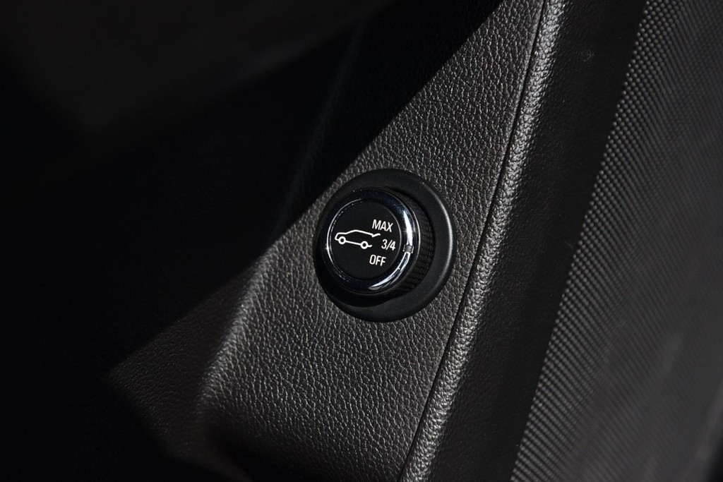 Chevrolet Traverse Vehicle Full-screen Gallery Image 9