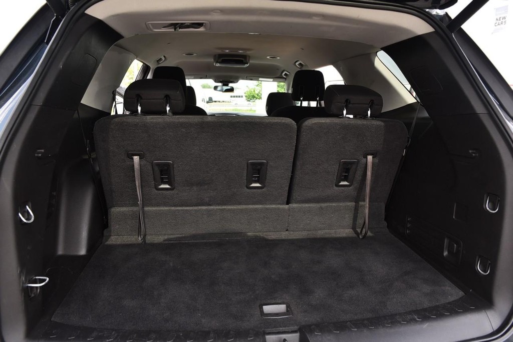 Chevrolet Traverse Vehicle Full-screen Gallery Image 25