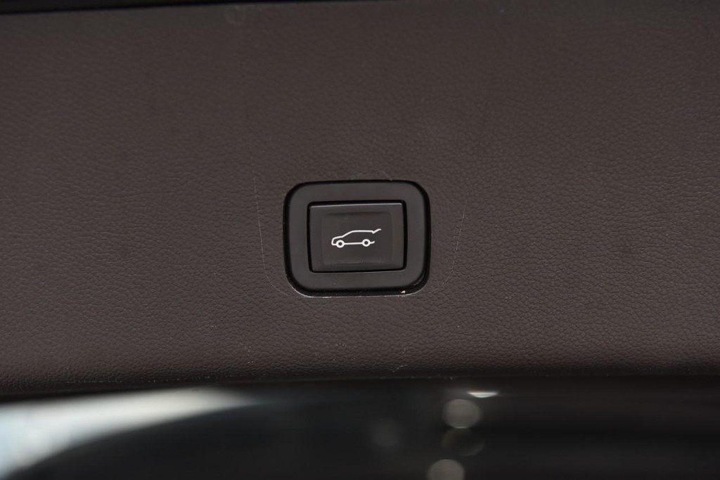 Chevrolet Traverse Vehicle Full-screen Gallery Image 26