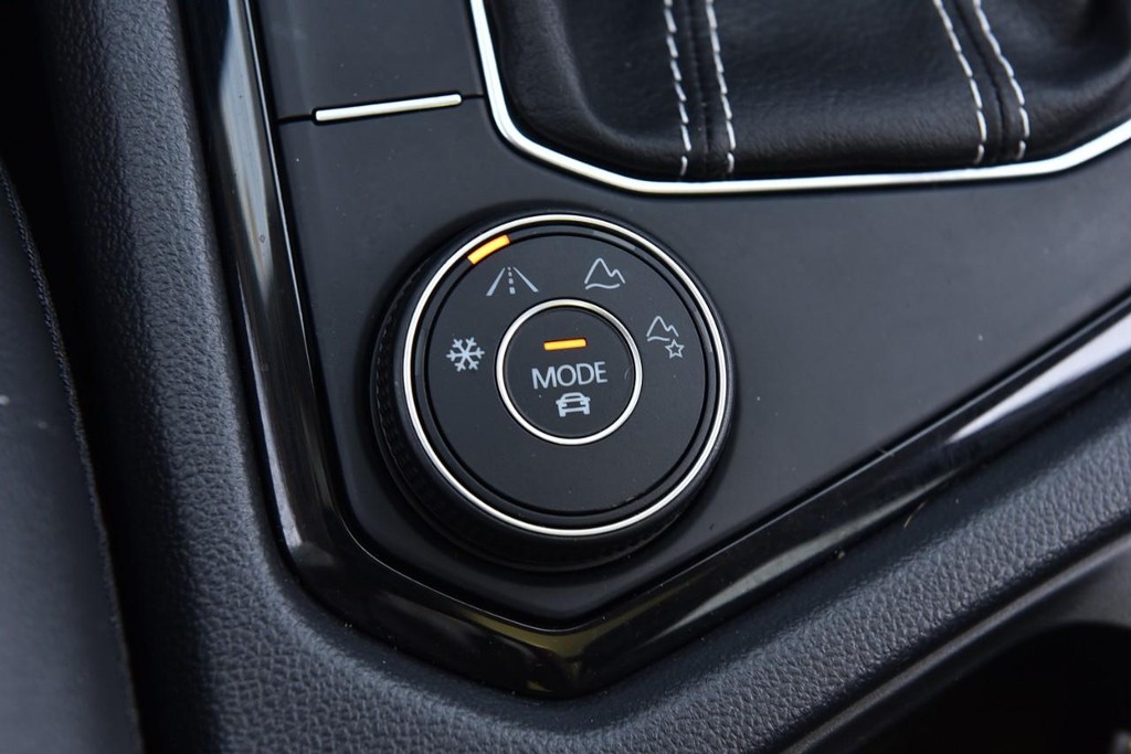 Volkswagen Taos Vehicle Full-screen Gallery Image 17
