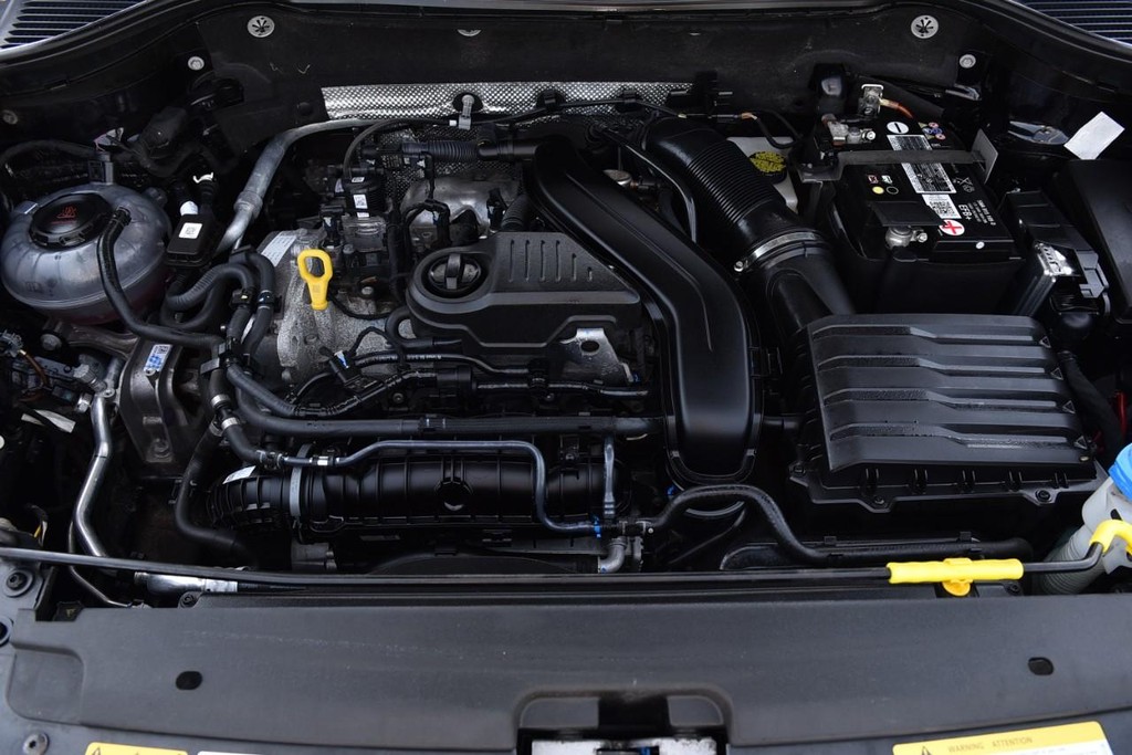 Volkswagen Taos Vehicle Full-screen Gallery Image 26