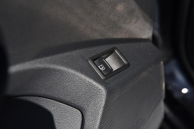 Volkswagen Taos Vehicle Image 09