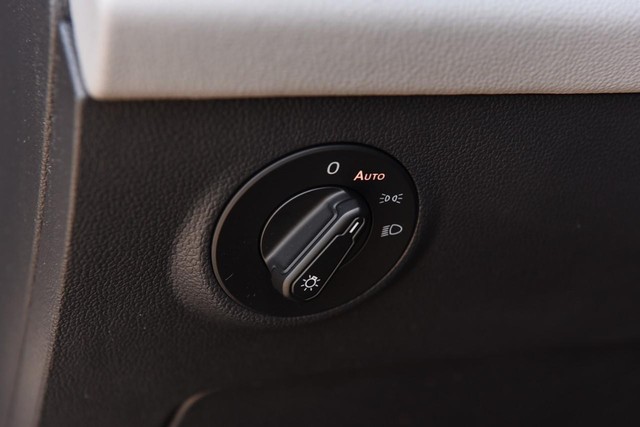 Volkswagen Taos Vehicle Image 10