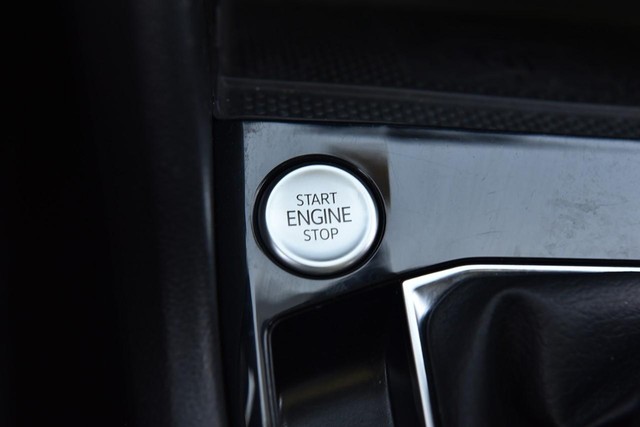 Volkswagen Taos Vehicle Image 16