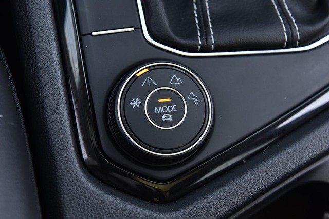 Volkswagen Taos Vehicle Image 17