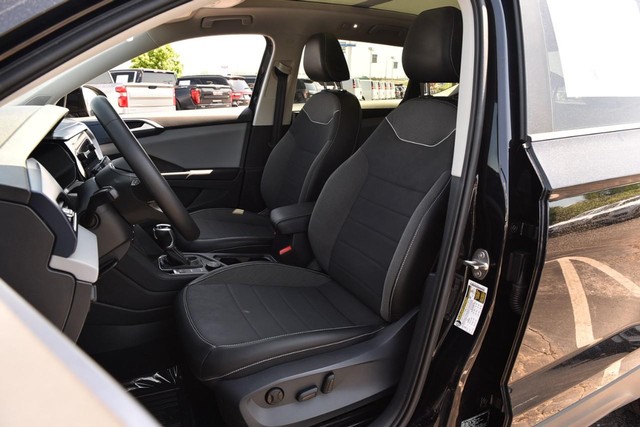 Volkswagen Taos Vehicle Image 19