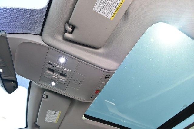 Volkswagen Taos Vehicle Image 21