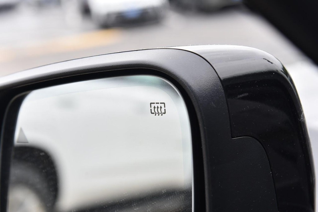 Dodge Durango Vehicle Full-screen Gallery Image 10