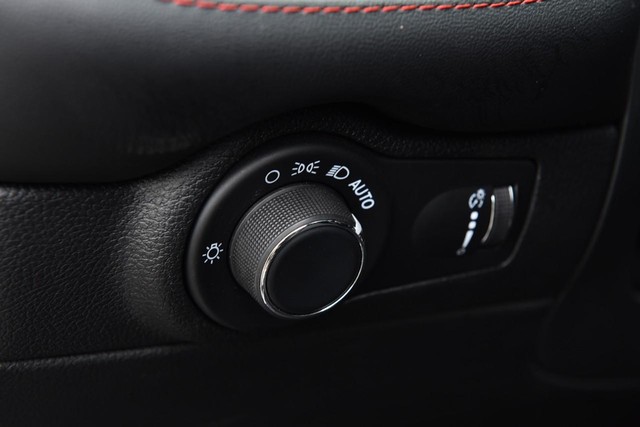 Dodge Durango Vehicle Image 12