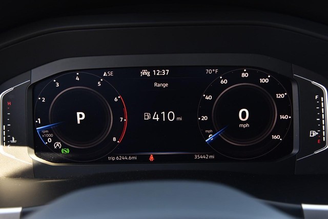 Volkswagen Atlas Cross Sport Vehicle Image 12