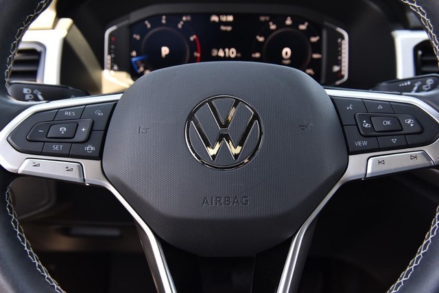 Volkswagen Atlas Cross Sport Vehicle Image 18