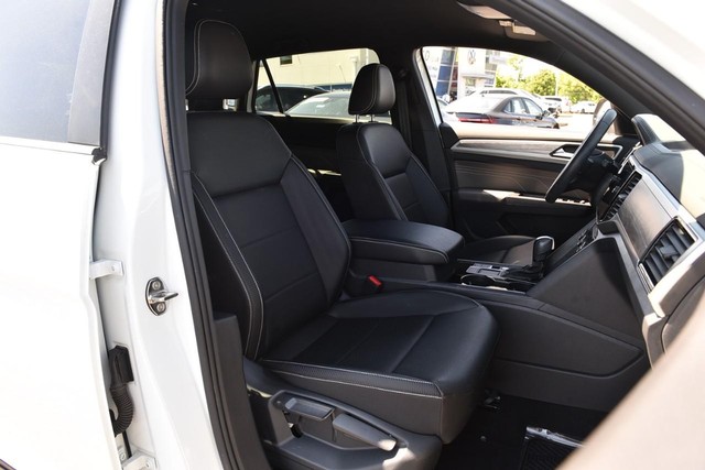 Volkswagen Atlas Cross Sport Vehicle Image 20