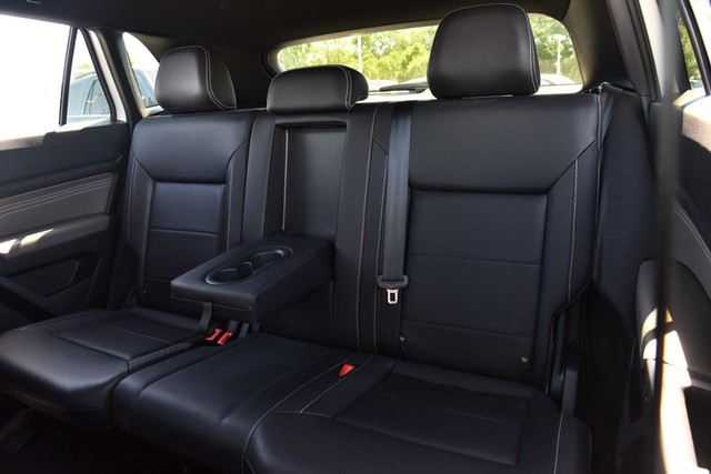 Volkswagen Atlas Cross Sport Vehicle Image 21