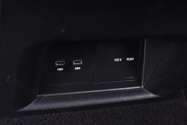 Volkswagen Atlas Cross Sport Vehicle Image 23
