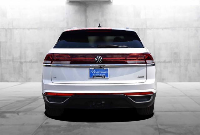 Volkswagen Atlas Cross Sport Vehicle Image 06