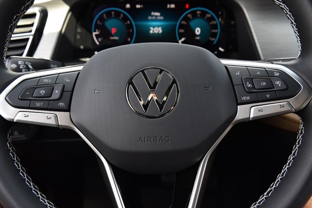 Volkswagen Atlas Cross Sport Vehicle Image 17