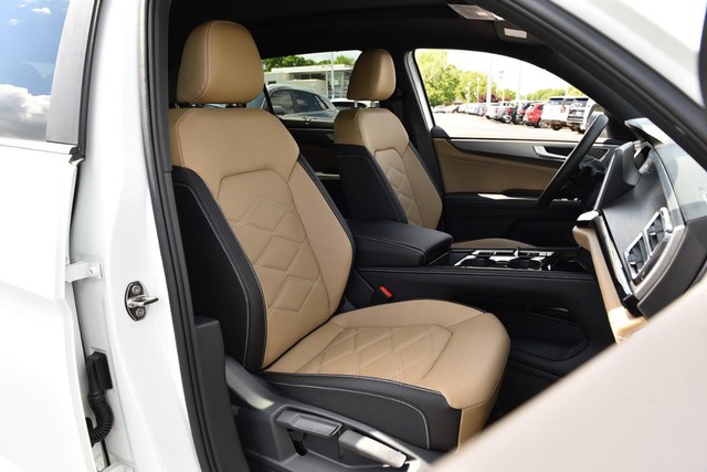 Volkswagen Atlas Cross Sport Vehicle Image 19